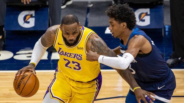 浓眉缺席詹皇扛起大梁 36岁他仍是紫金军团主心骨